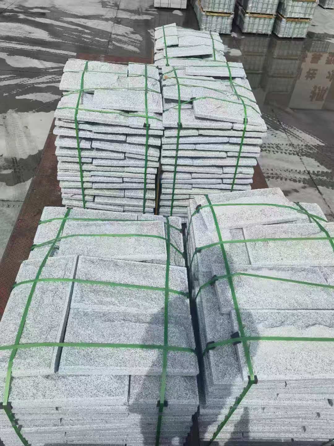 南宁 芝麻白蘑菇石装车出货