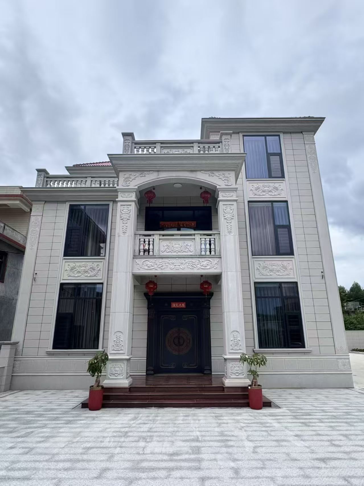 南宁 芝麻白石材别墅干挂案例展示