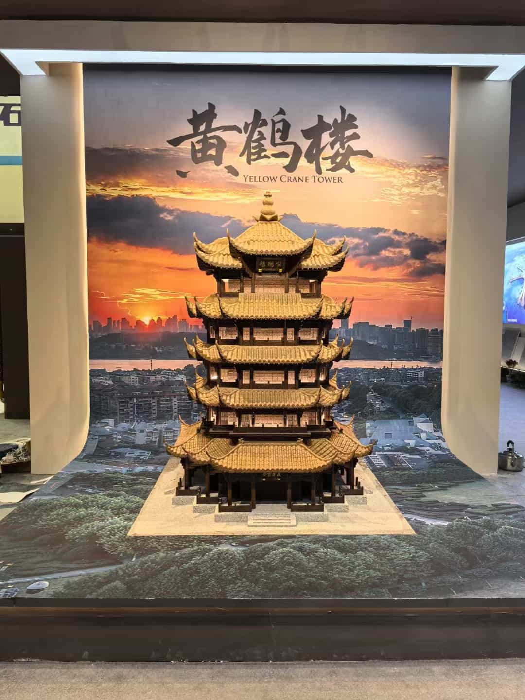 南宁仿古石文创作品-黄鹤楼