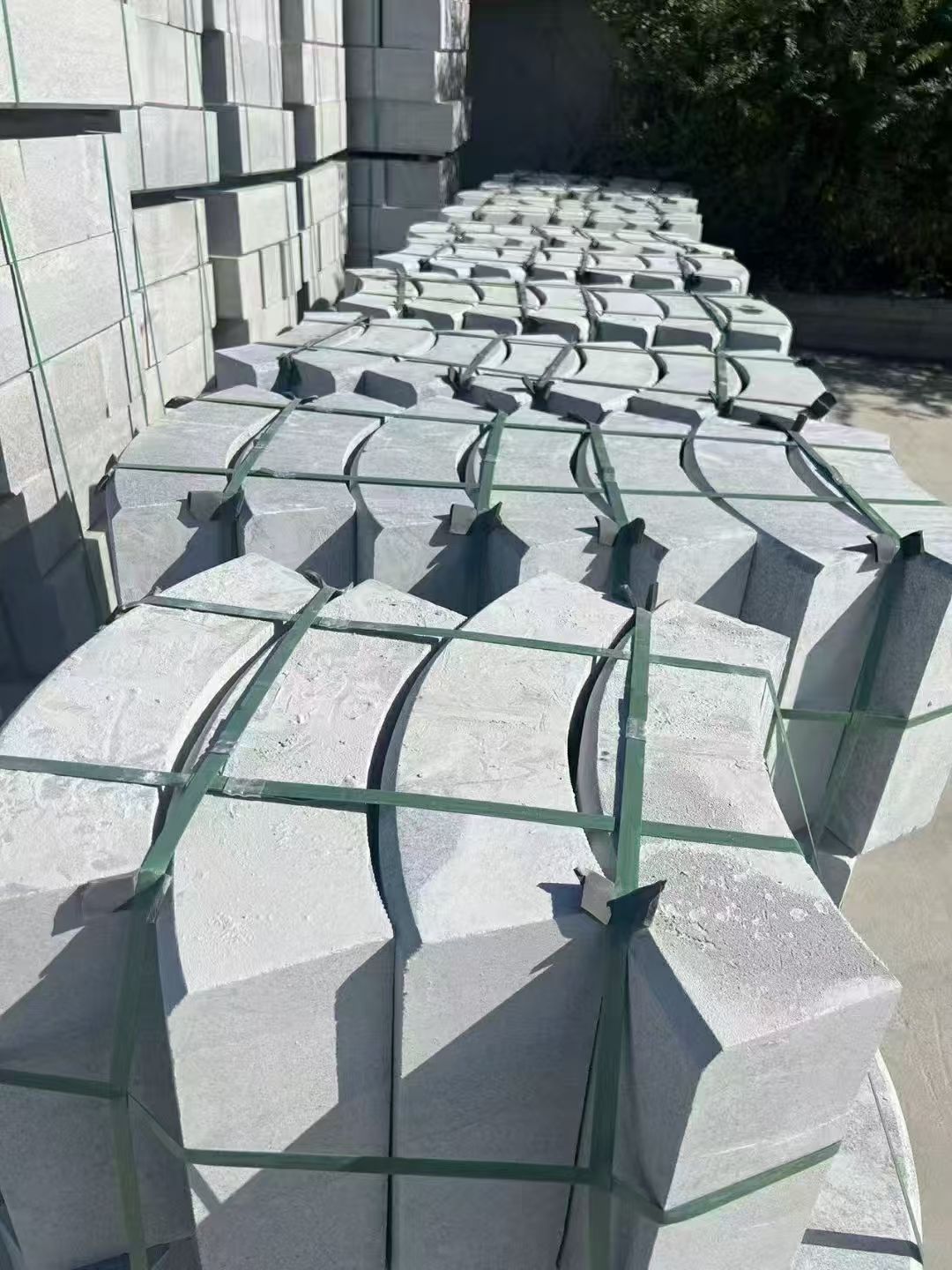 南宁 芝麻灰弧形路沿石